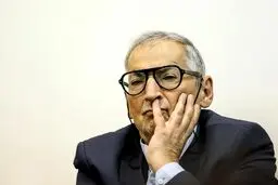 صادق زیباکلام بازداشت شد؛ پرونده در دادسرای فرهنگ و رسانه در دست رسیدگی است