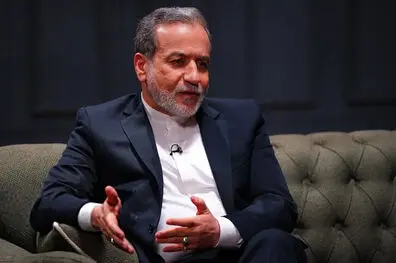 عراقچی: مادامی که تهدیدها علیه ایران ادامه داشته باشد، مذاکرات توافق نهایی آغاز نمی‌شود/به امضا پایبند باشید